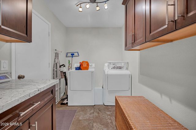 1110 E ORANGEWOOD Avenue, Phoenix, AZ 85020