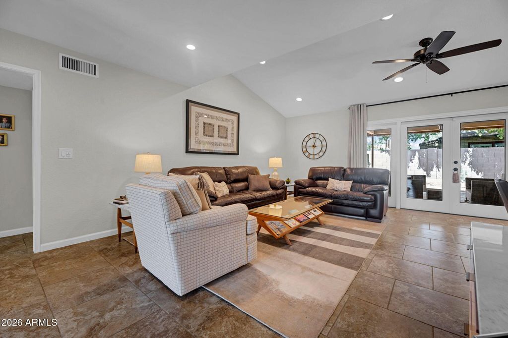 1110 E ORANGEWOOD Avenue, Phoenix, AZ 85020 — photo 5
