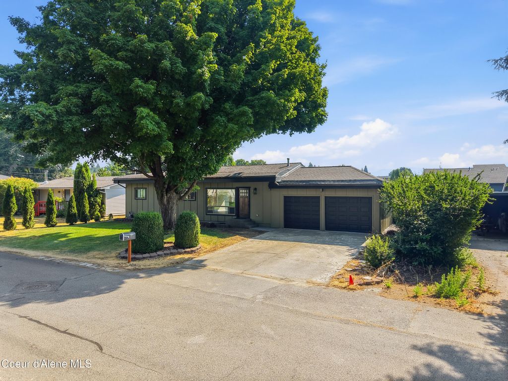 9462 N Baack RD, Hayden, ID 83835 photo 1