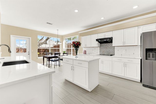 2712 WICKHAM Court, Plano, TX 75093