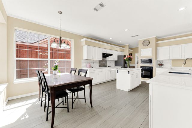 2712 WICKHAM Court, Plano, TX 75093