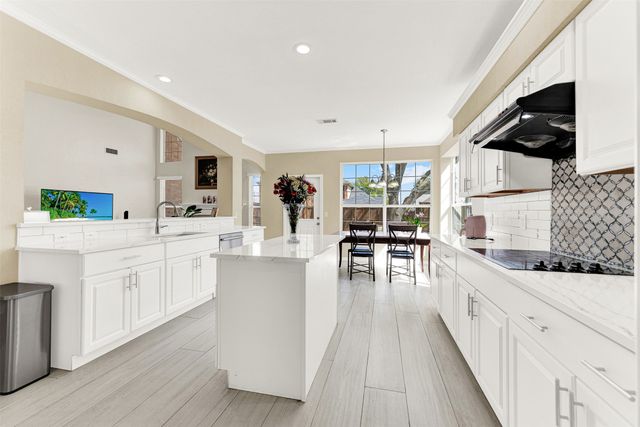 2712 WICKHAM Court, Plano, TX 75093