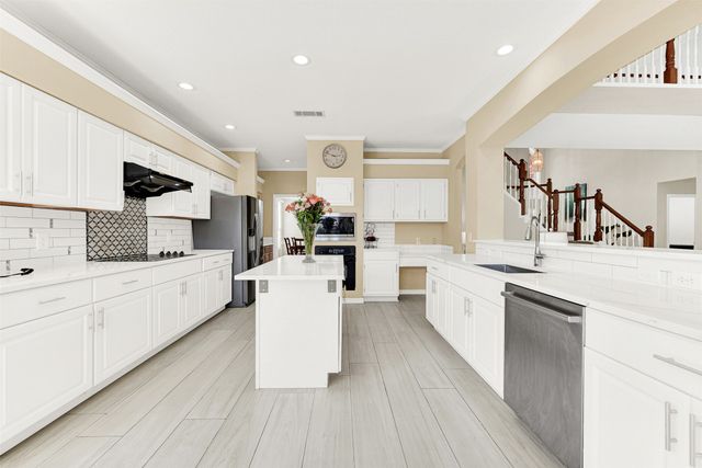 2712 WICKHAM Court, Plano, TX 75093