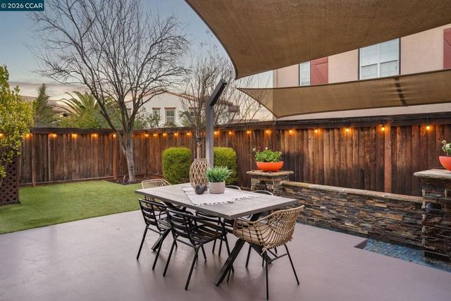 836 Griffon Court, Danville, CA 94506