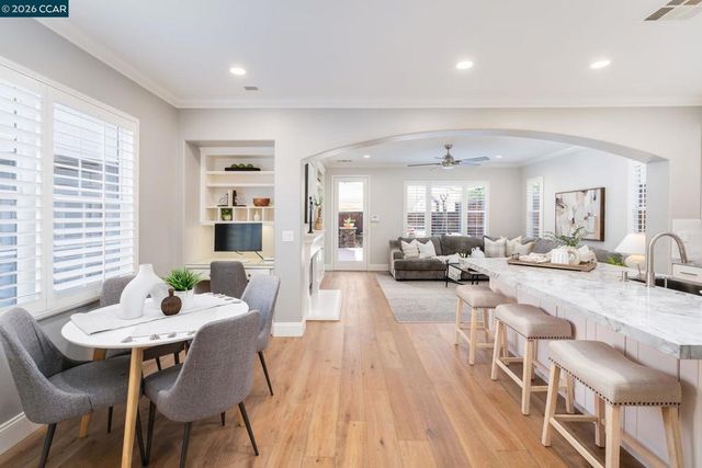 836 Griffon Court, Danville, CA 94506