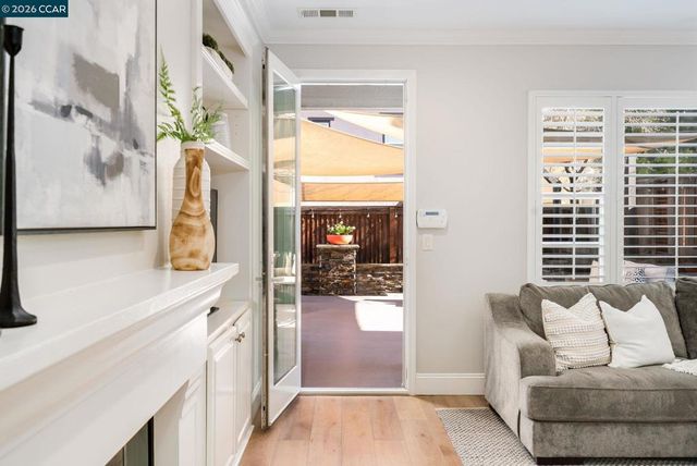 836 Griffon Court, Danville, CA 94506