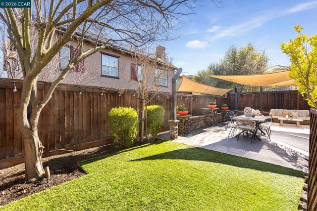 836 Griffon Court, Danville, CA 94506