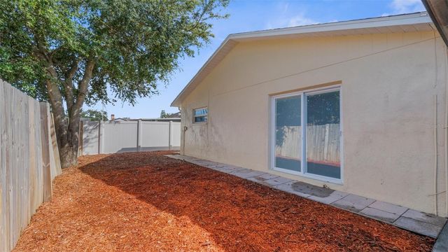 11422 FOX RUN, Port Richey, FL 34668