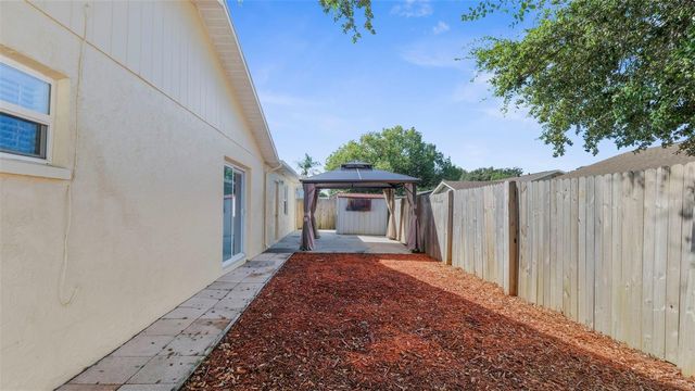 11422 FOX RUN, Port Richey, FL 34668