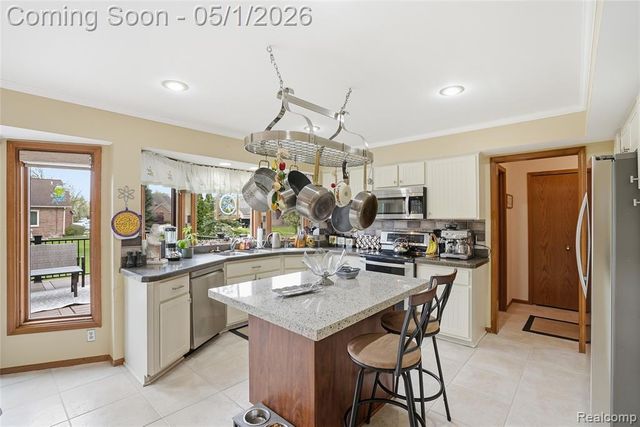 14428 Glen Eagle Court, Shelby Twp, MI 48315