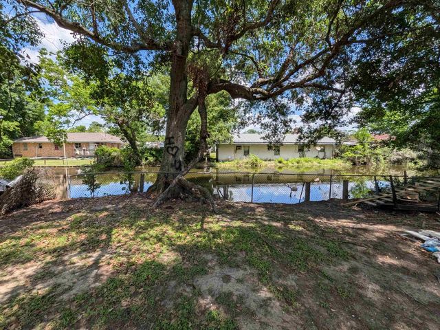 7351 Main St, Houma, LA 70360