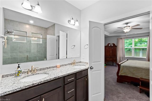 5161 Quail Forest Drive, Clemmons, NC 27012