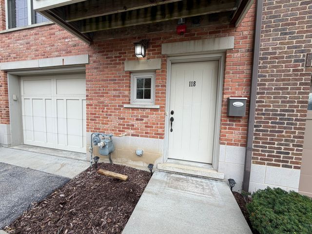 118 N Prospect Street, Roselle, IL 60172