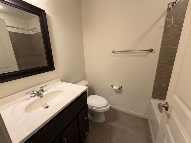 118 N Prospect Street, Roselle, IL 60172
