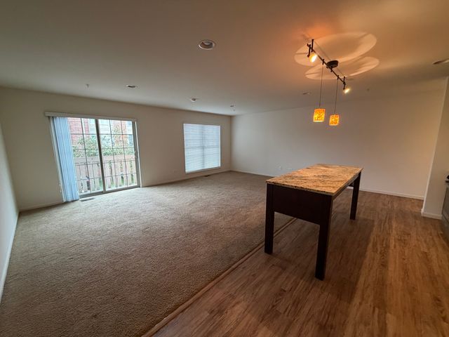 118 N Prospect Street, Roselle, IL 60172