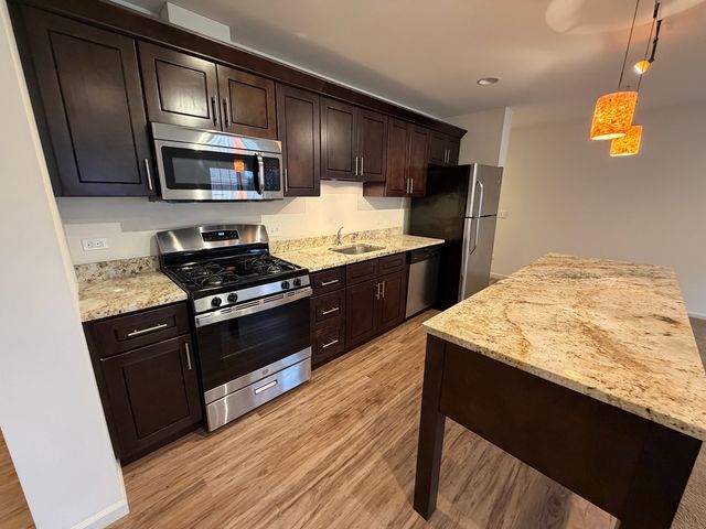 118 N Prospect Street, Roselle, IL 60172