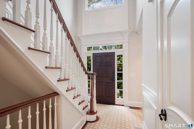 28 East Maple Street 28, New Canaan, CT 06840