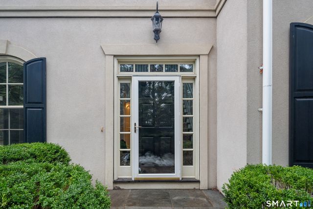 28 East Maple Street 28, New Canaan, CT 06840