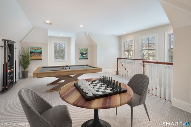 28 East Maple Street 28, New Canaan, CT 06840