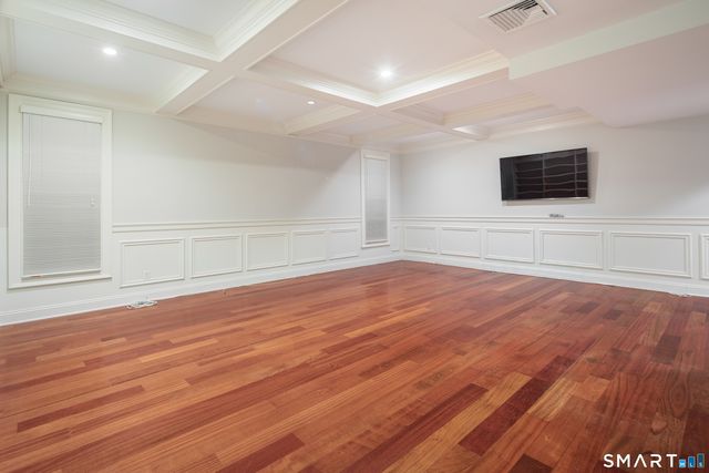 28 East Maple Street 28, New Canaan, CT 06840