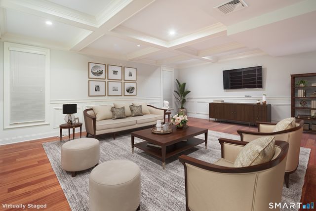 28 East Maple Street 28, New Canaan, CT 06840