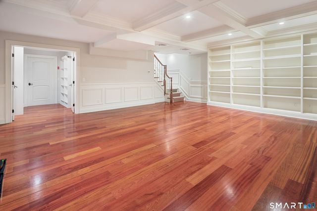 28 East Maple Street 28, New Canaan, CT 06840