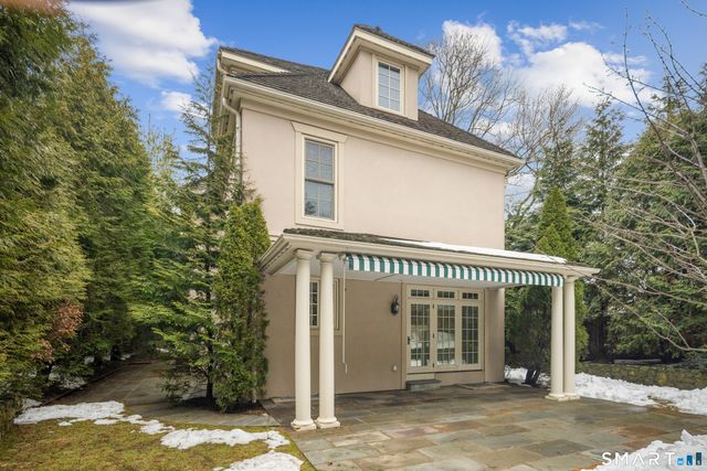 28 East Maple Street 28, New Canaan, CT 06840