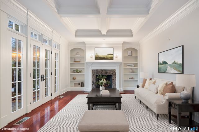 28 East Maple Street 28, New Canaan, CT 06840