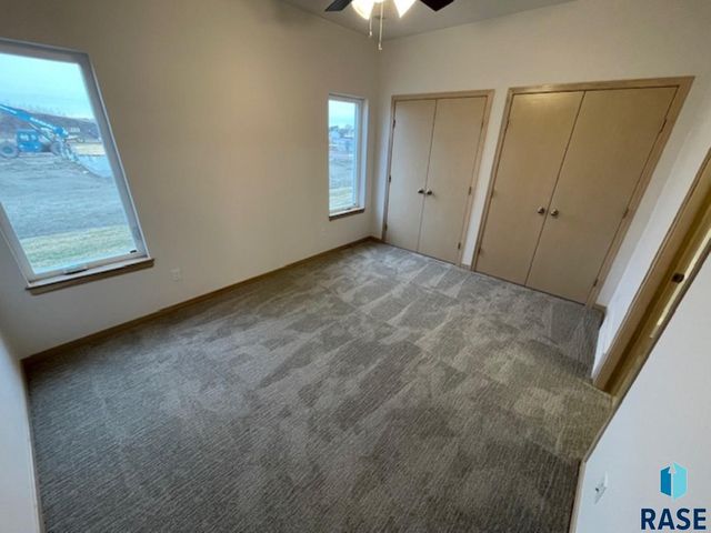 3606 S Heather Ave Avenue, Sioux Falls, SD 57106