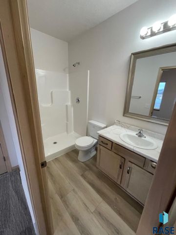 3606 S Heather Ave Avenue, Sioux Falls, SD 57106