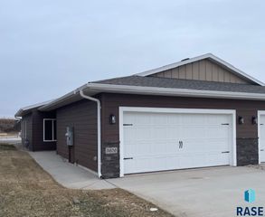 3606 S Heather Ave Avenue, Sioux Falls, SD 57106