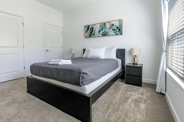 650 Pebble Beach Drive, Davenport, FL 33896