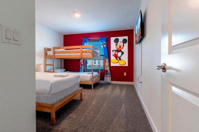 650 Pebble Beach Drive, Davenport, FL 33896