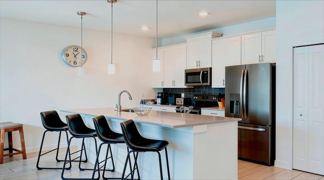 650 Pebble Beach Drive, Davenport, FL 33896