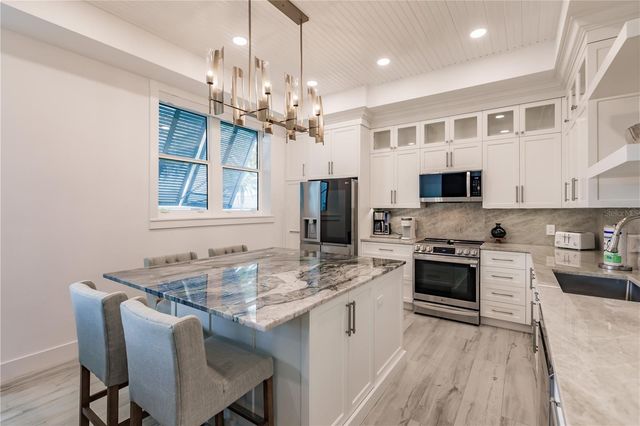 6042 W PEPPERTREE WAY 224B, Sarasota, FL 34242