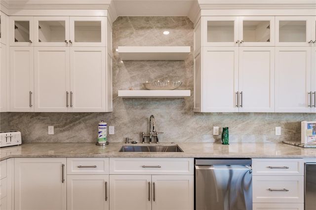 6042 W PEPPERTREE WAY 224B, Sarasota, FL 34242