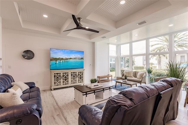 6042 W PEPPERTREE WAY 224B, Sarasota, FL 34242