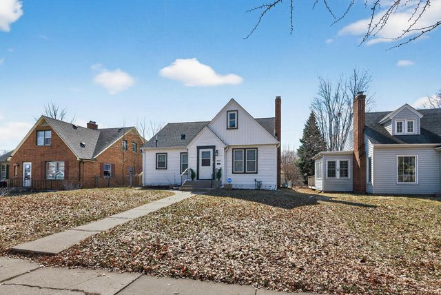 930 Hawthorne Avenue E, Saint Paul, MN 55106