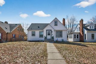 930 Hawthorne Avenue E, Saint Paul, MN 55106