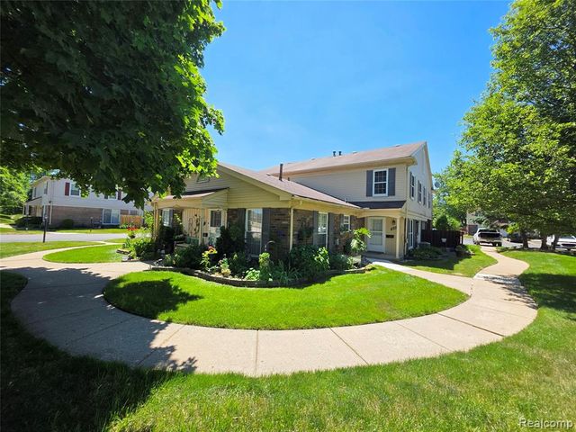 34299 Garfield Circle 2, Fraser, MI 48026