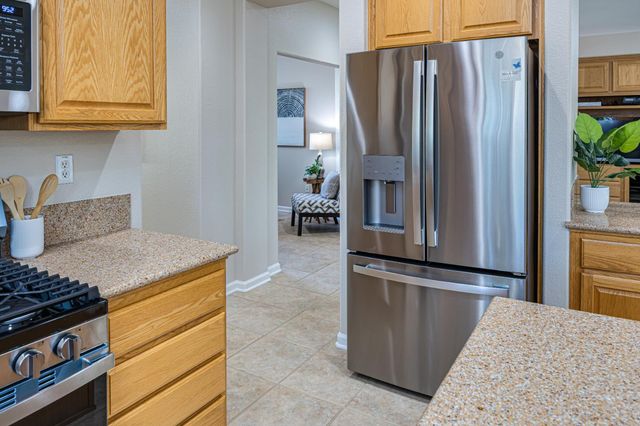 300 Lariat Loop, Lincoln, CA 95648