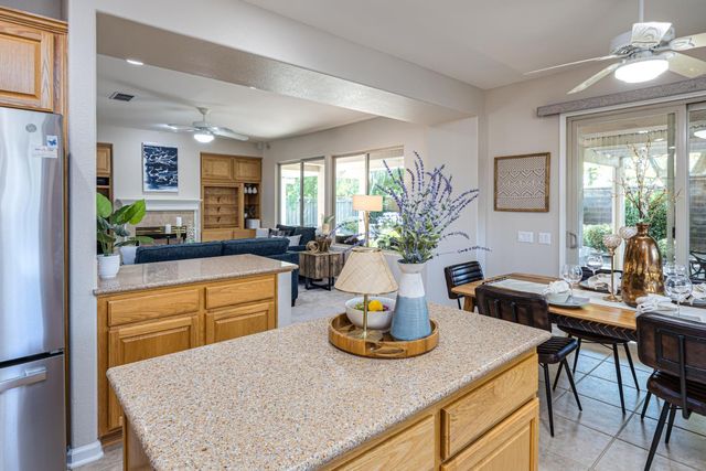 300 Lariat Loop, Lincoln, CA 95648