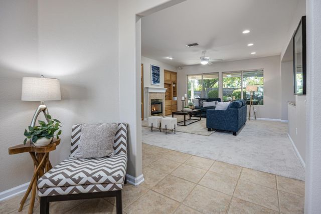 300 Lariat Loop, Lincoln, CA 95648