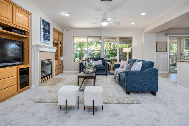300 Lariat Loop, Lincoln, CA 95648