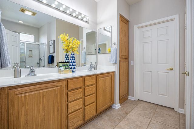 300 Lariat Loop, Lincoln, CA 95648