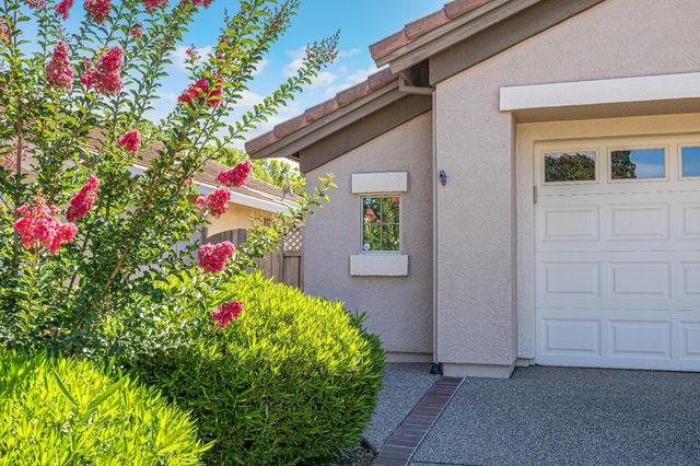 300 Lariat Loop, Lincoln, CA 95648