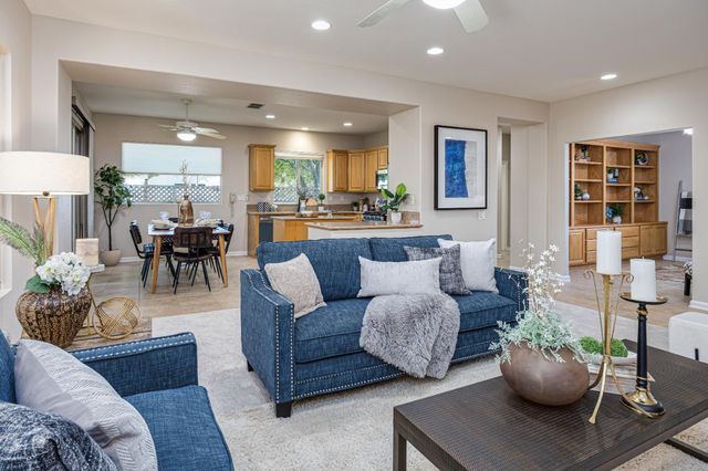 300 Lariat Loop, Lincoln, CA 95648
