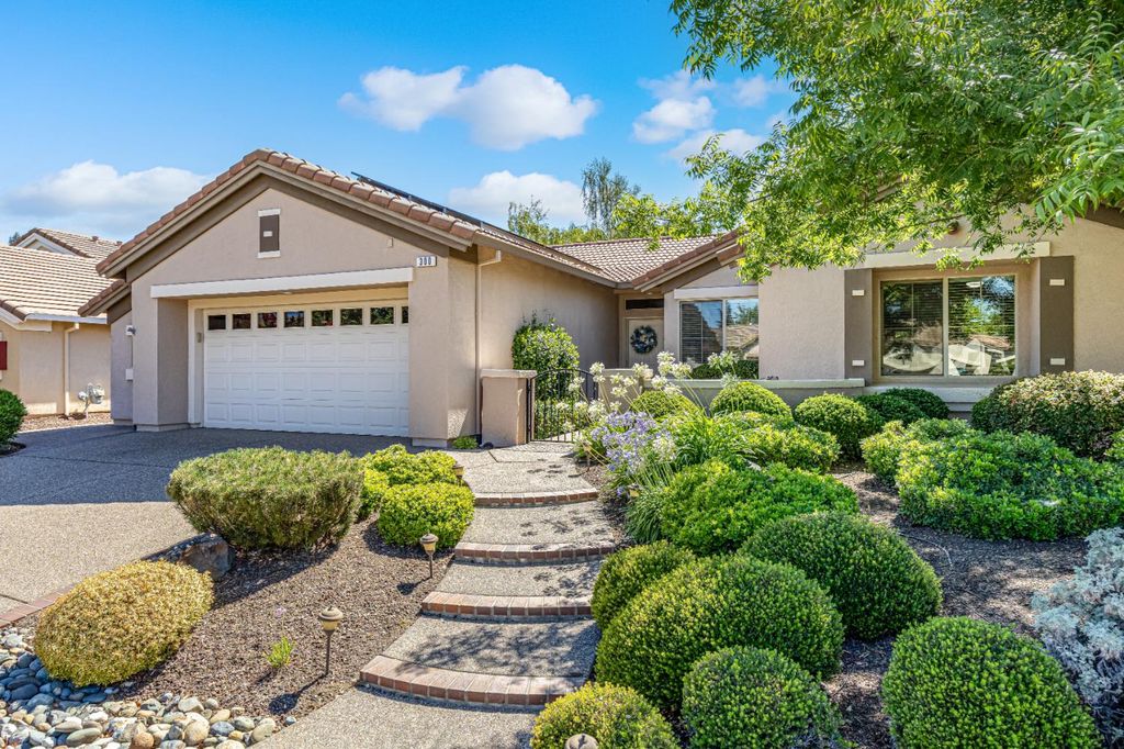 300 Lariat Loop, Lincoln, CA 95648