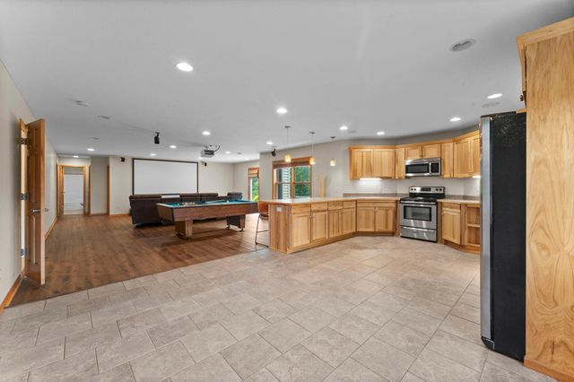 18712 Fontana Street, Columbus, MN 55092