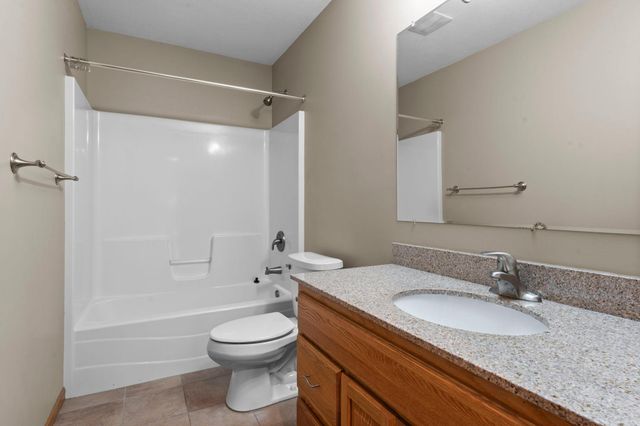 18712 Fontana Street, Columbus, MN 55092